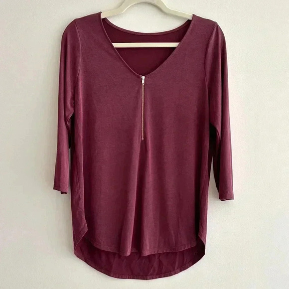 Green Envelope 3/4 Length Sleeve Zippered Blouse, Wine/Berry, Size Medium - Picture 2 of 16
